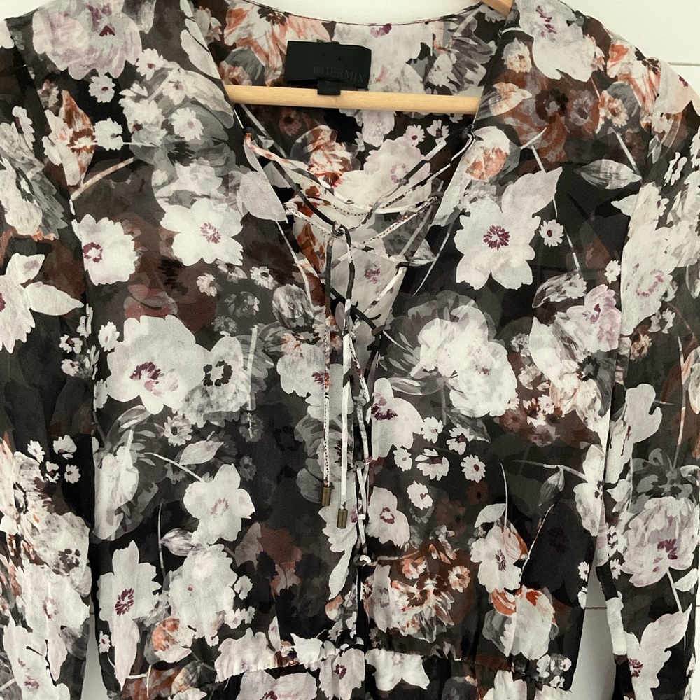 Intermix Dress - Picture 3 of 4